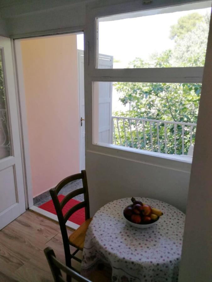 Apartmani Leon Biograd Na Moru Zewnętrze zdjęcie