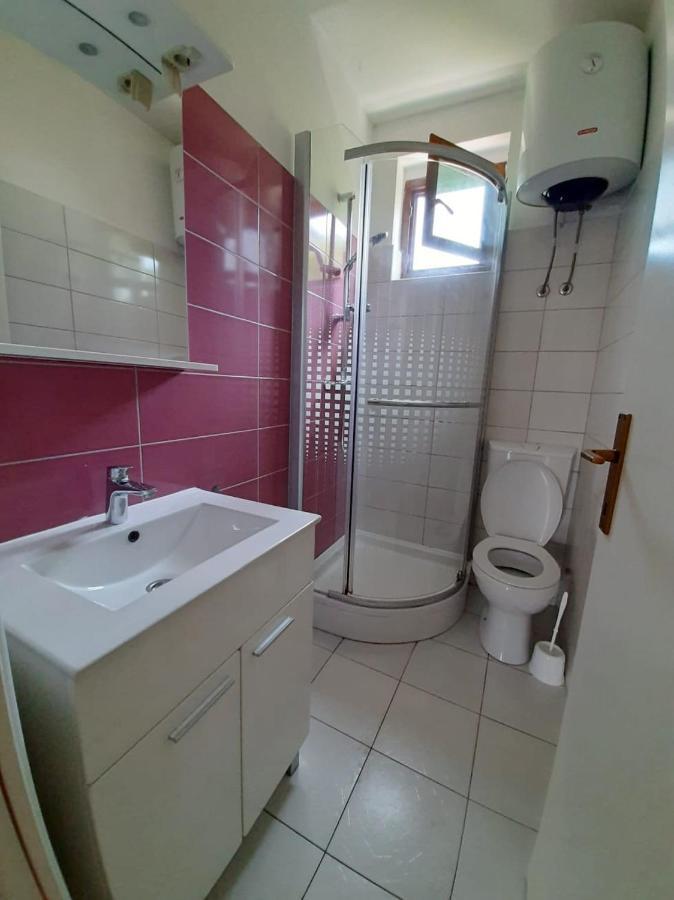 Apartmani Leon Biograd Na Moru Zewnętrze zdjęcie