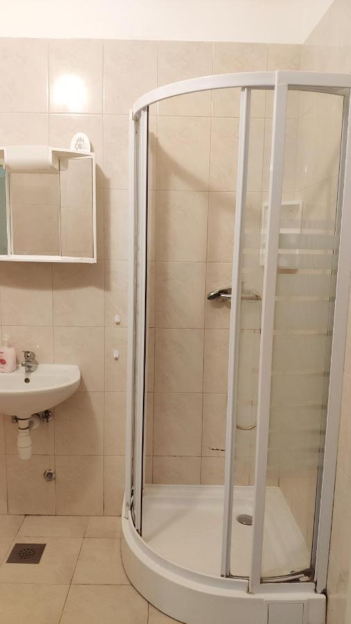 Apartmani Leon Biograd Na Moru Zewnętrze zdjęcie