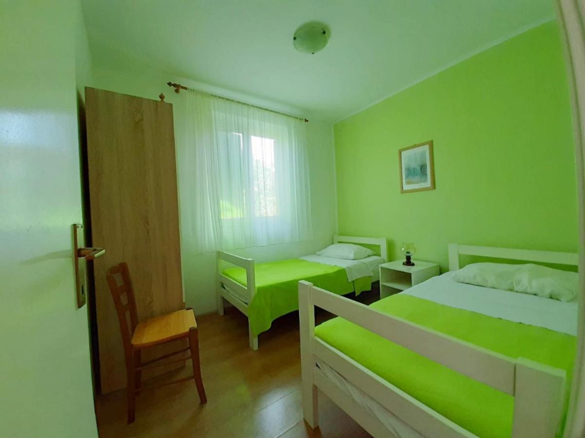 Apartmani Leon Biograd Na Moru Zewnętrze zdjęcie