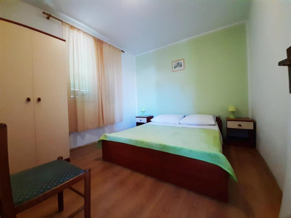 Apartmani Leon Biograd Na Moru Zewnętrze zdjęcie