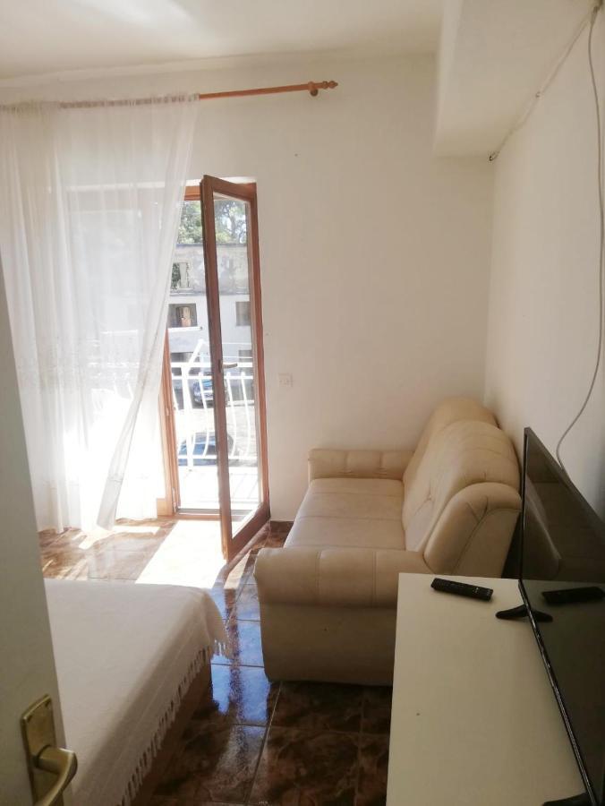 Apartmani Leon Biograd Na Moru Zewnętrze zdjęcie