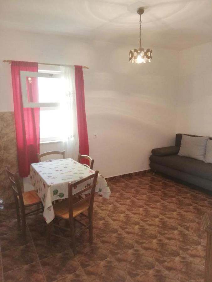Apartmani Leon Biograd Na Moru Zewnętrze zdjęcie